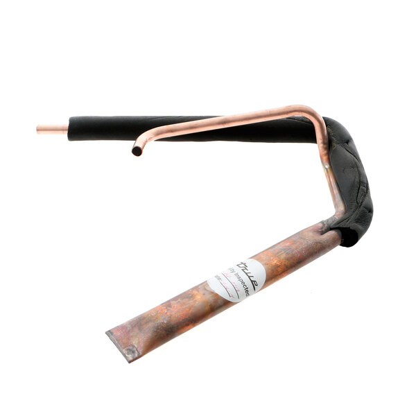 A copper pipe with a black rubber band.