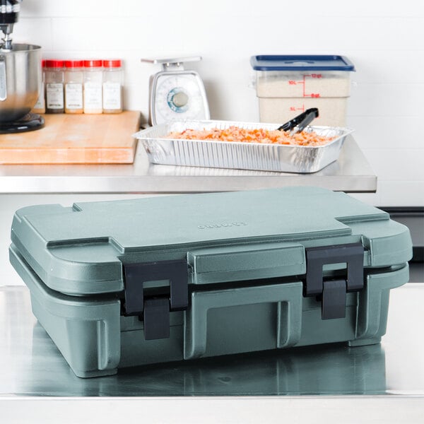 Cambro UPC140401 Camcarrier Ultra Pan Carrier® Slate Blue Top Loading 4" Deep Insulated Food Pan Carrier