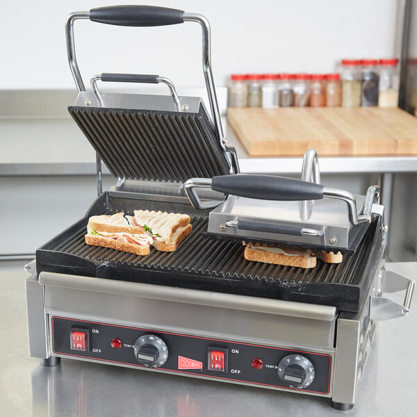 Cecilware SG2LG Double Panini Sandwich Grill with Grooved Grill Surfaces 14 1/2" x 9" Cooking