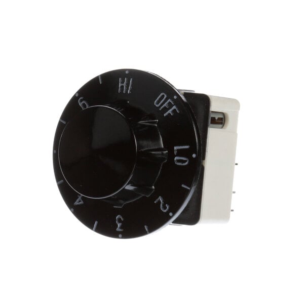 A black knob with a white dial and black numbers.