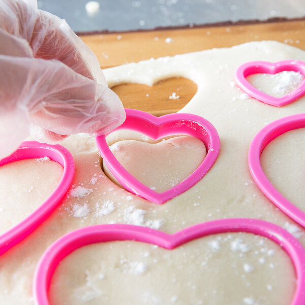 Wilton From The Heart Nesting Cookie Cutter Set, from Bite Sized to 5-inch  Heart Cookies, Share the Love of Baking, 4-Piece Set