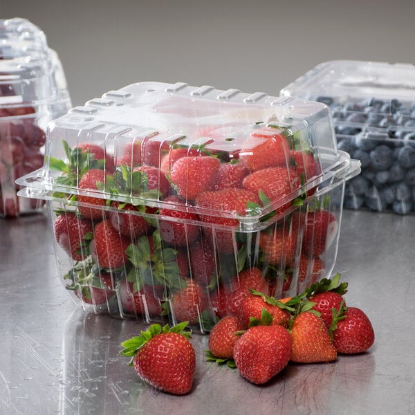 Clear Vented Clamshell Berry Container (1 Qt. & 320/Case)