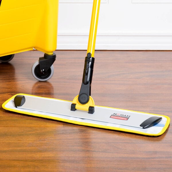 Rubbermaid HYGEN 18" Aluminum Quick Connect Frame for Commercial Mop~Yellow 