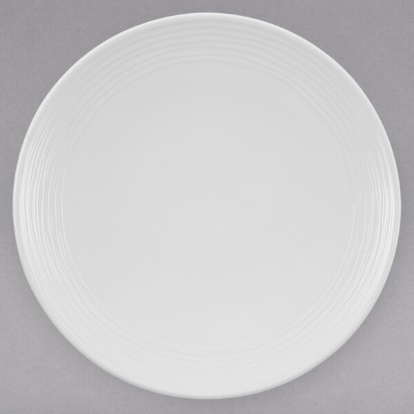 A white Villeroy & Boch Sedona porcelain coupe plate.