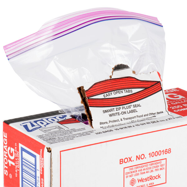 Ziploc® 364948 10 9/16" x 10 3/4" One Gallon Storage Bag with Double