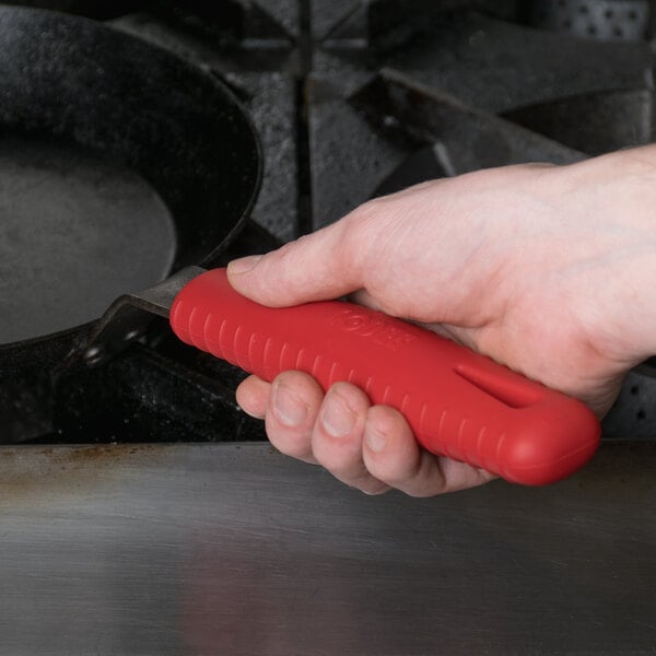 Lodge ASCRHH41 Red Silicone Handle Holder for Lodge Pre-Seasoned Carbon  Steel Skillets