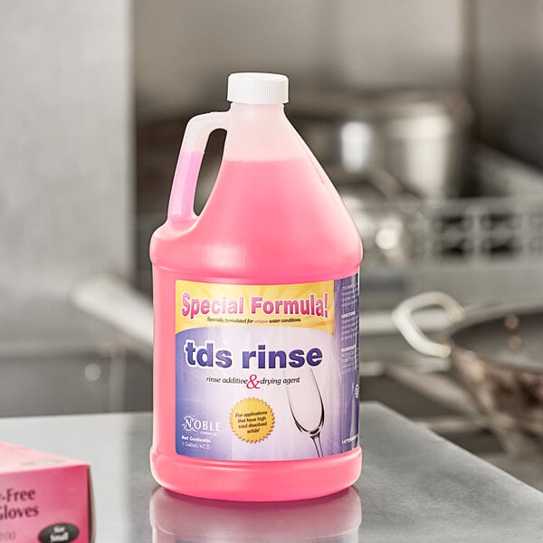 Noble Chemical TDS Rinse 1 Gallon / 128 oz. Additive Concentrated Drying Agent - 4/Case