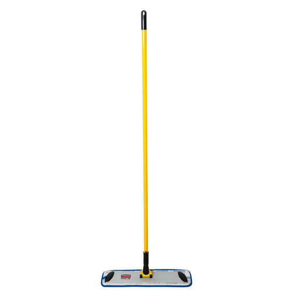 Rubbermaid HYGEN 18" Microfiber Wet Mop Kit with Mop and Pads