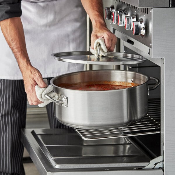 Vigor SS1 Series 2 Qt. Stainless Steel Saucier Pan with Aluminum-Clad  Bottom and Cover