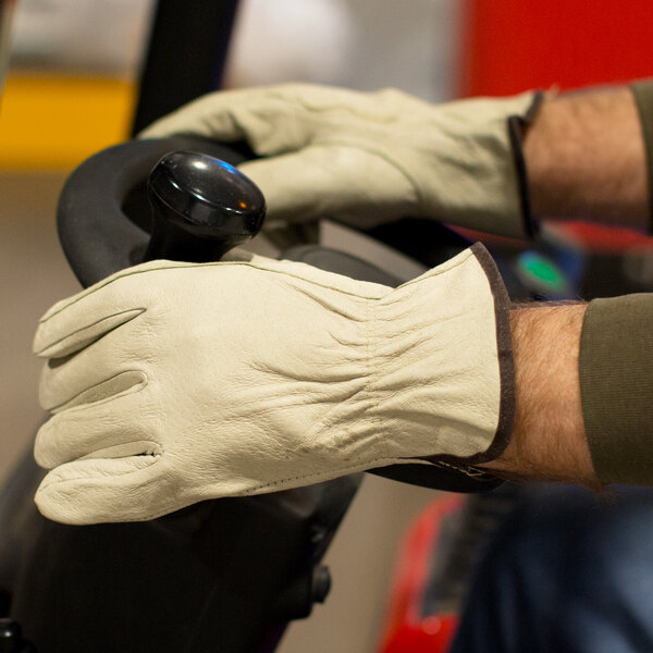 Cordova Economy Grain Pigskin Driver's Gloves with Keystone Thumbs