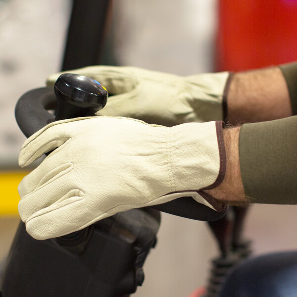 Cordova Select Grain Pigskin Leather Driver's Gloves