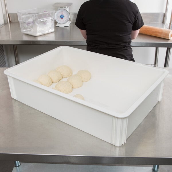 Cambro DB18266CW148 Camwear 18" x 26" x 6" White Polycarbonate Pizza Dough Proofing Box
