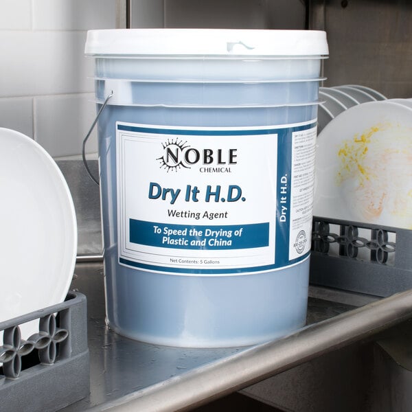 Noble Chemical Dry It HD+ 5 gallon / 640 oz. Concentrated Liquid Rinse