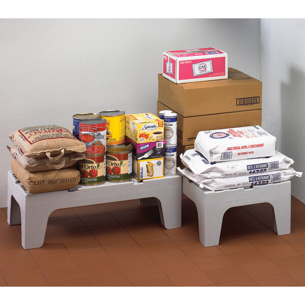 Cambro DRS36480 SSeries 36" x 21" x 12" Solid Top Bow Tie Dunnage Rack