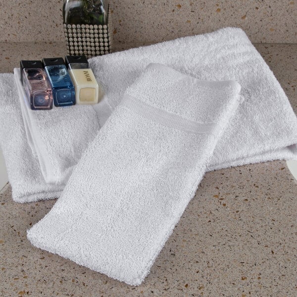Hotel Towels Type, Size, & Style Guide - WebstaurantStore
