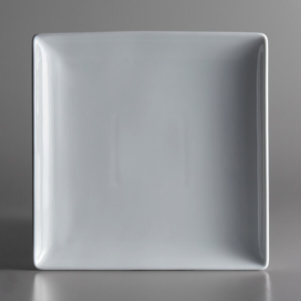 A white square Oneida Fusion porcelain plate.