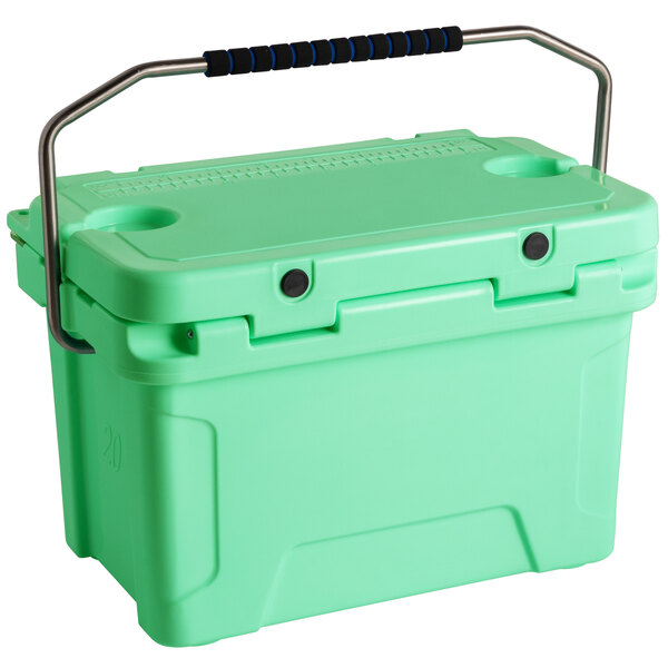 CaterGator CG20SF Seafoam 20 Qt. Rotomolded Extreme Outdoor Cooler