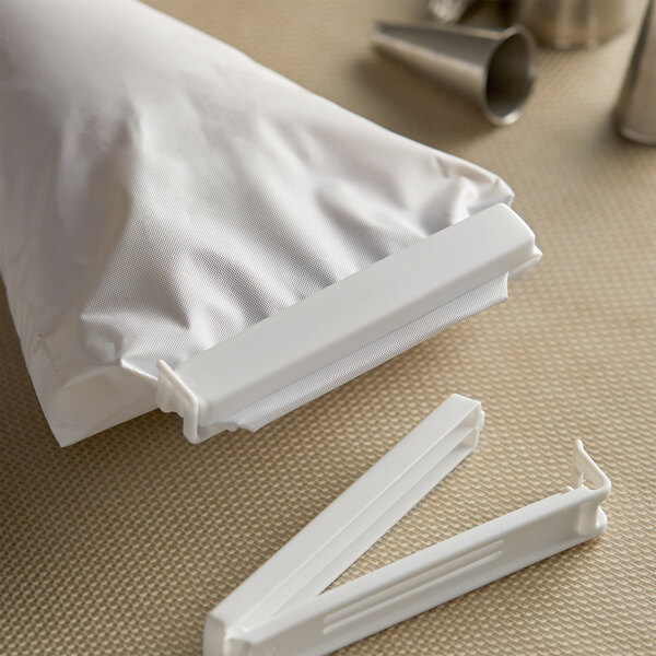 Linden Sweden Twixit! 3" Pastry Decorating Bag Clip 2/Pack