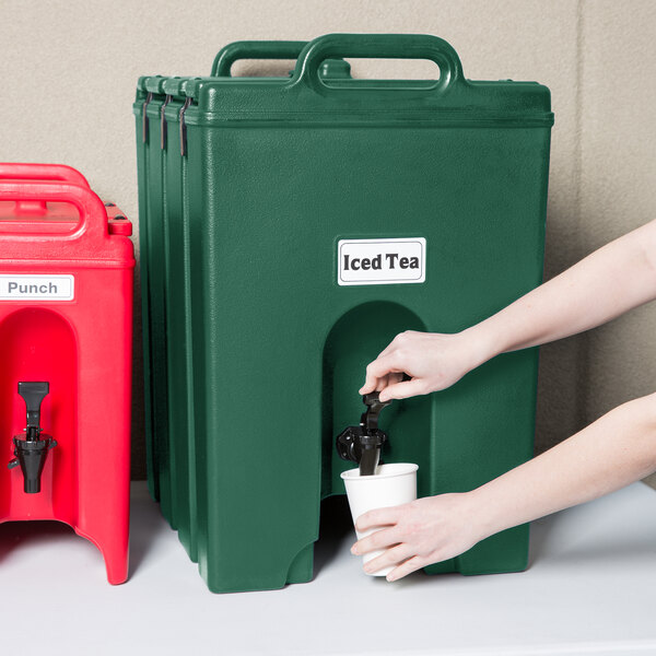 Cambro 1000LCD519 Camtainers® 11.75 Gallon Kentucky Green Insulated