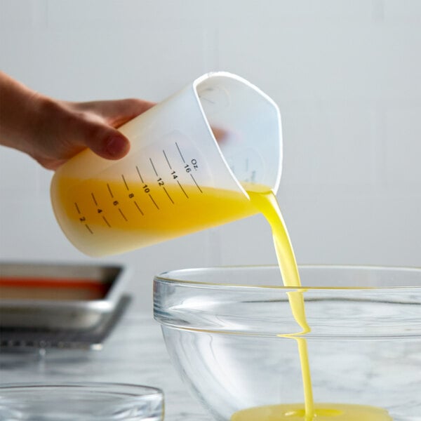 iSi B26400 Flex-it 1 Pint Translucent Silicone Measuring Cup