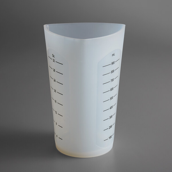 Graduated Measuring Cup, Plastic, 4 Qt. - WebstaurantStore