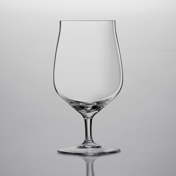 A case of 24 clear Chef & Sommelier Belgian beer/tulip glasses.