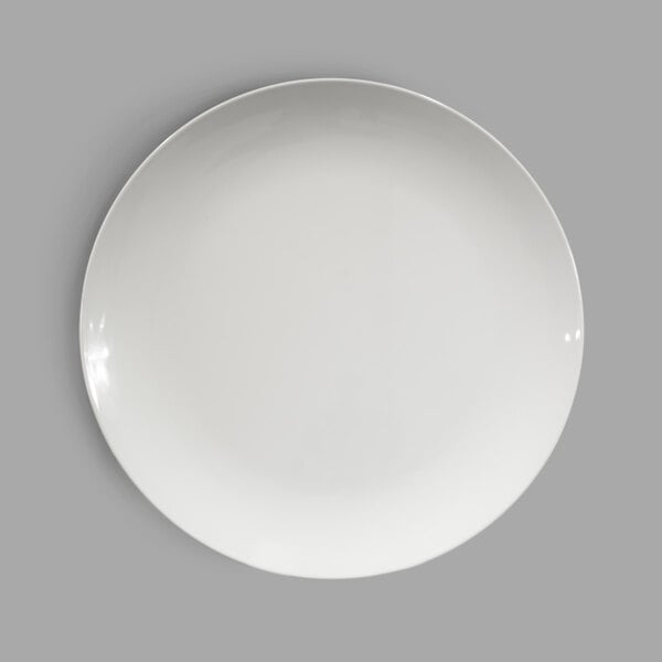 An Elite Global Solutions Classic White round plate.