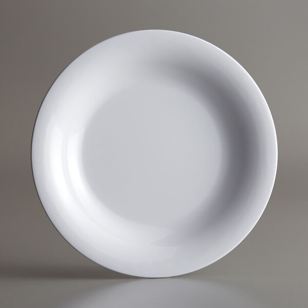 An American Metalcraft Jane Collection white melamine bowl with a wide rim.