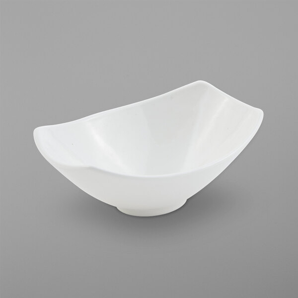 A white Bon Chef Gondola bowl.