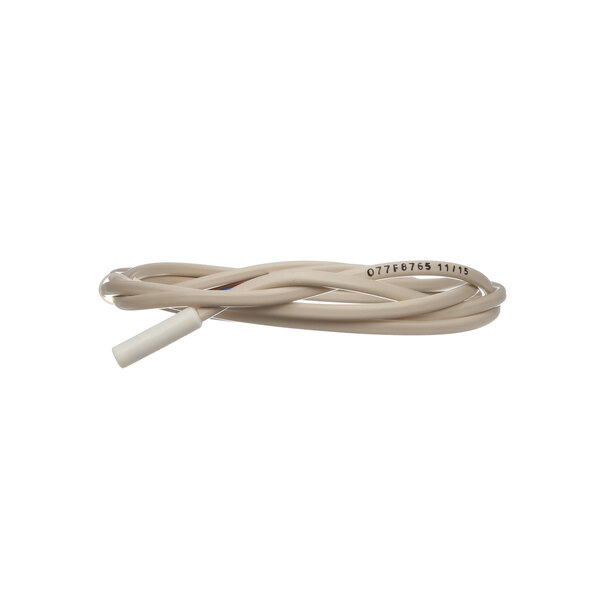 A white cable with a white plug for a Kelvinator 19-3228-00 sensor.