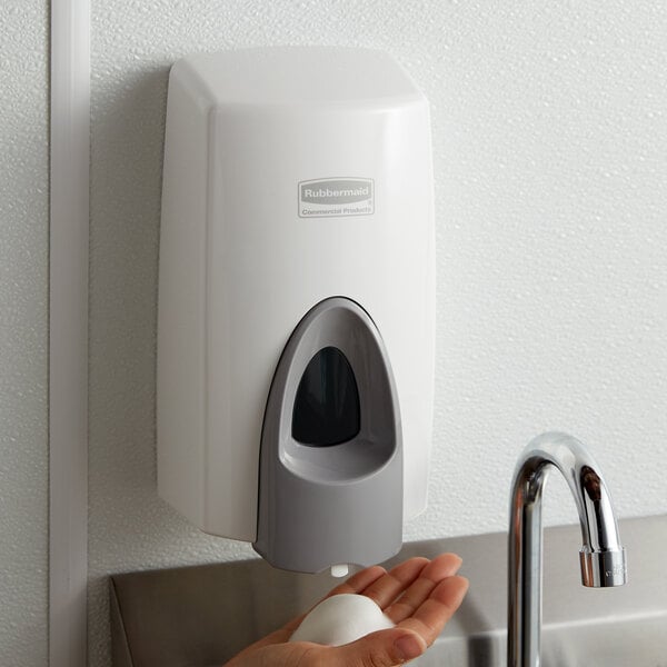 Rubbermaid wall mount foam soap dispenser Fg450017 