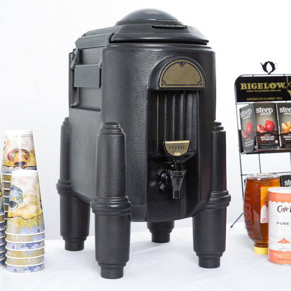 Cambro CSR3110 Camserver® 3 Gallon Black Insulated Beverage Dispenser
