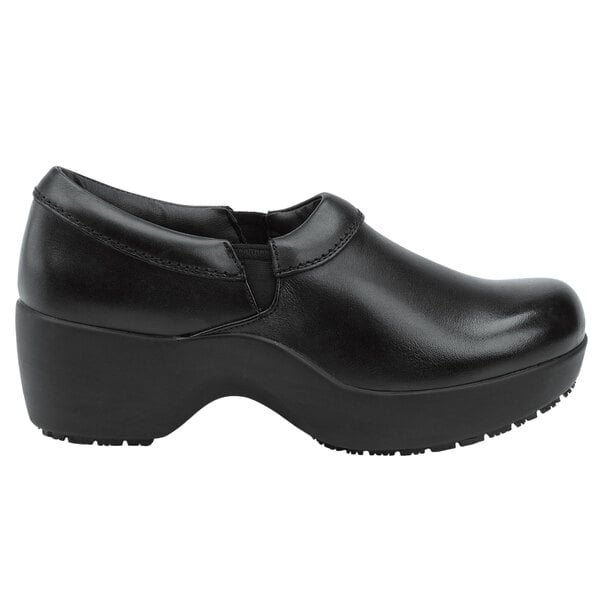 A black leather SR Max Geneva women's non-slip casual shoe with a rubber sole.