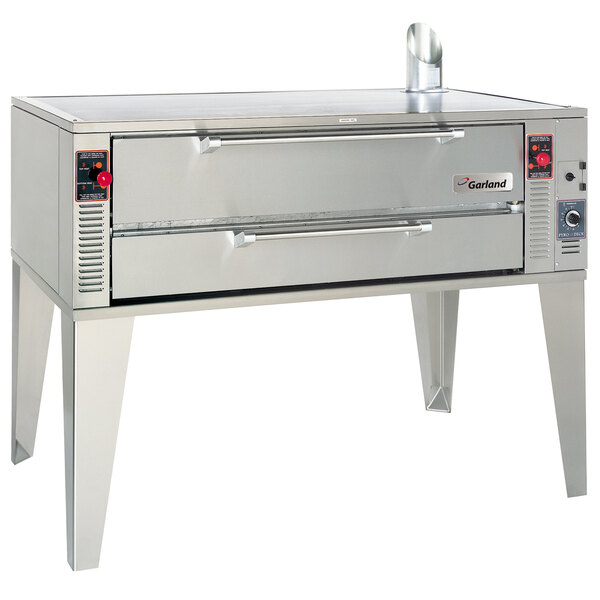 Garland GPD48 Liquid Propane 63 Pyro Deck Pizza Oven - 96,000 BTU