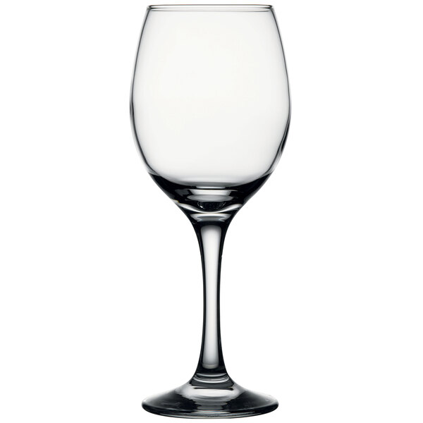 A close-up of a clear Pasabahce Maldive wine glass with a stem.