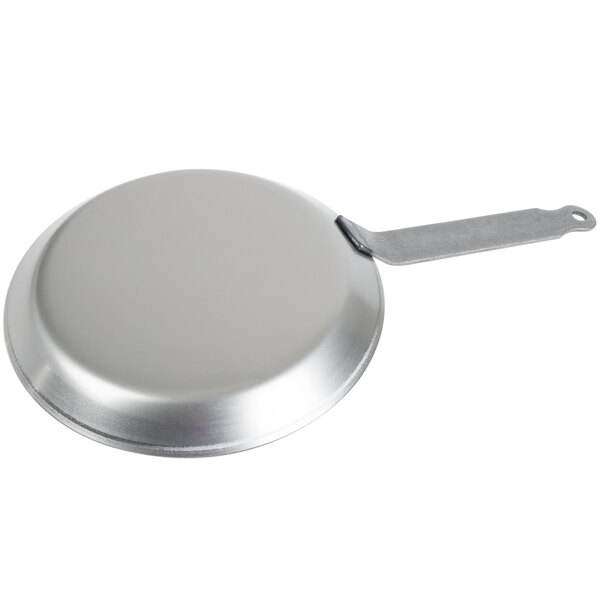 Matfer Bourgeat 062033 8 5/8" Heavy Duty Polished Black Steel Crepe Pan
