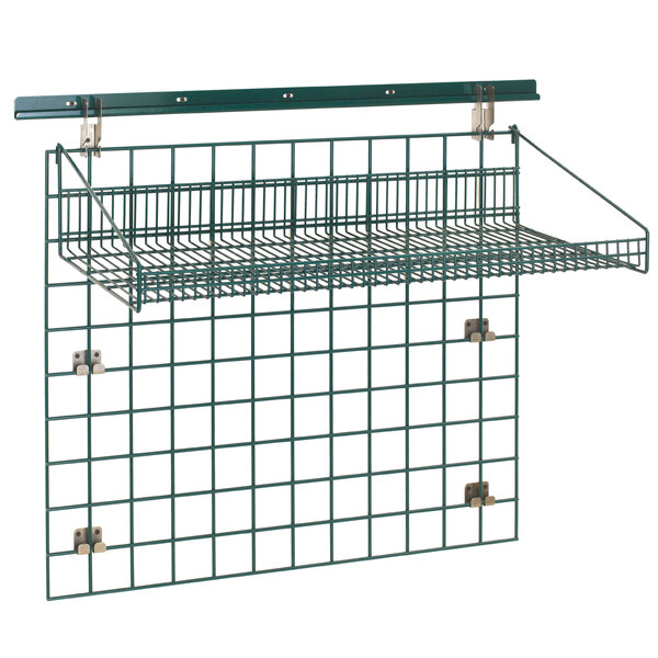 A Metro SmartWall G3 food prep task station kit with a green wire shelf on top.