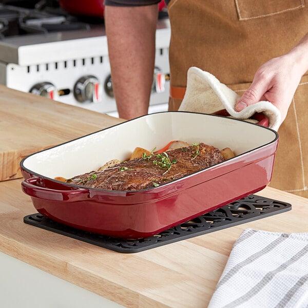 Valor 5.25 Qt. Merlot Enameled Cast Iron Roasting Pan / Casserole Dish - 13  1/2 x 10