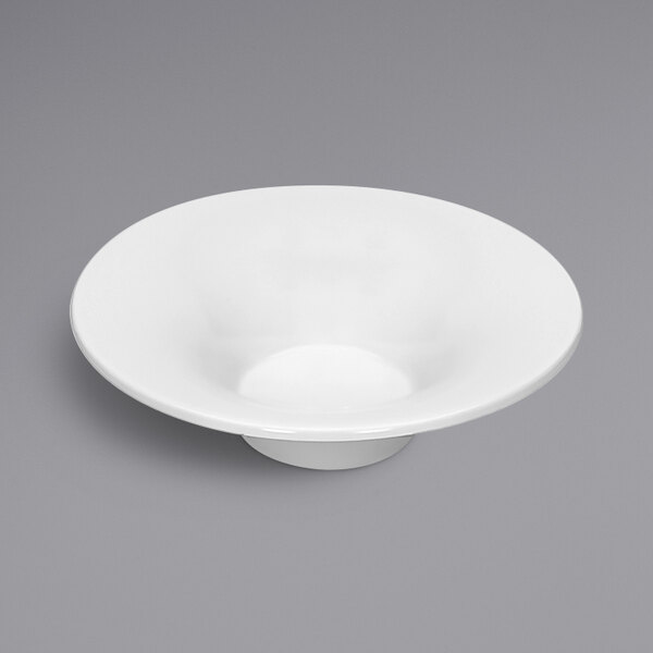 A Bauscher Avantgarde deep plate on a white surface