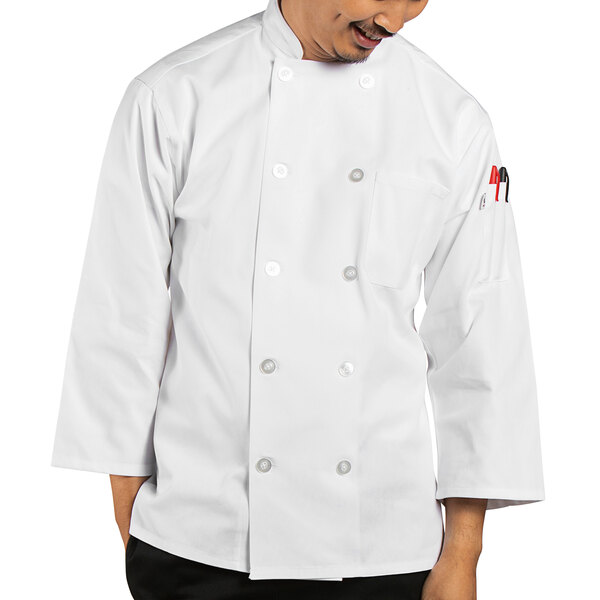 A man wearing a white Uncommon Chef coat with customizable 3/4 sleeves.