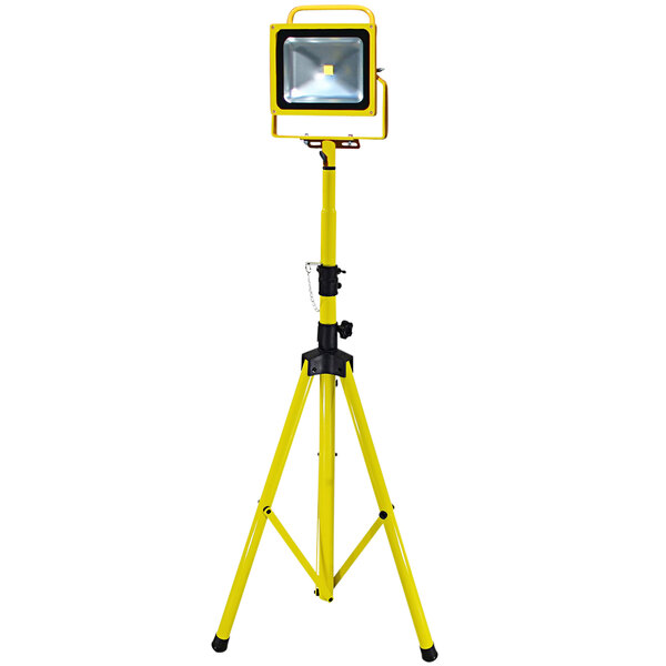 Lind Equipment LE965LEDC-TR Rechargeable LED Portable Area Light with Adjustable Tripod - 30W, 3,000 Lumens