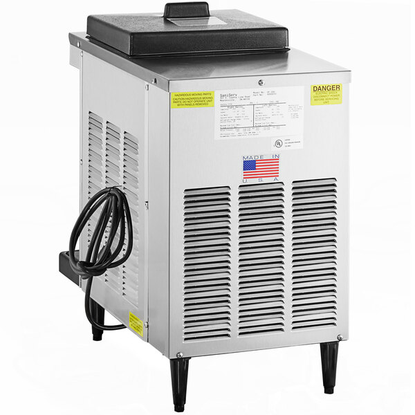 SaniServ DF200 DuraFreeze 7 Qt. Countertop Soft Serve Ice Cream Machine