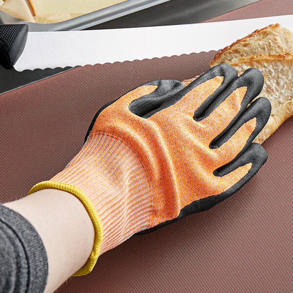 Mercer Culinary M33425M Millennia® Orange A4 Level Cut-Resistant Food  Processing Gloves - Medium - Pair