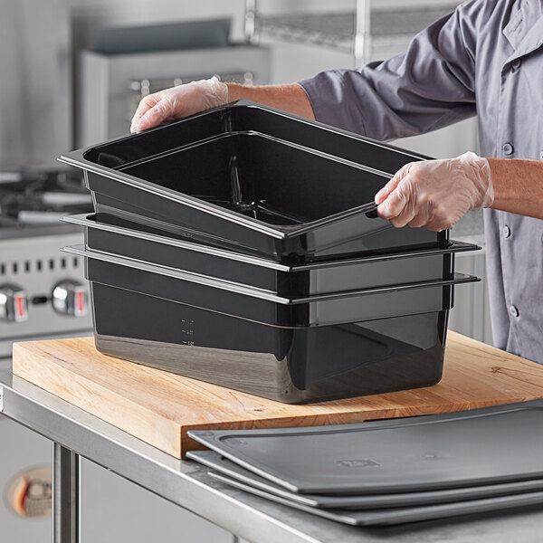 Vigor Full Size 6" Deep Black Food Pan with Secure Sealing Cover - 3/Pack Vigor Full Size 6" Deep Black Food Pan with Secure Sealing Cover - 3/Pack