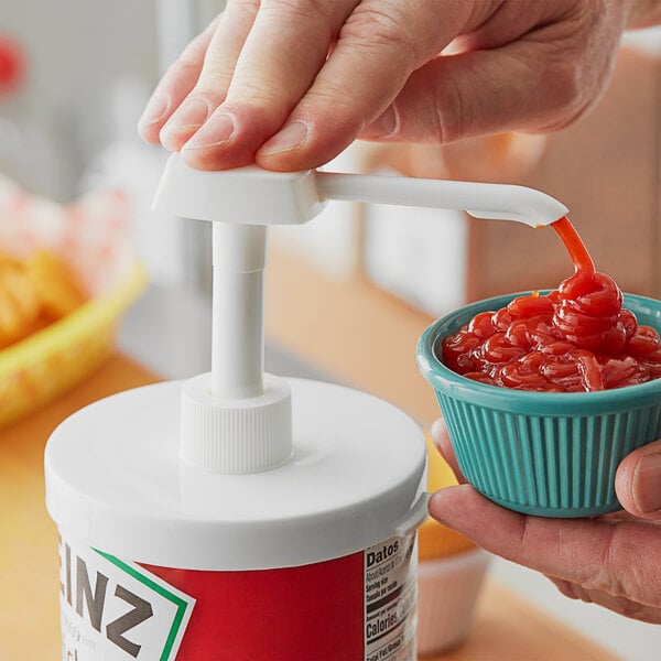 Choice 1 oz. Condiment Pump Kit with 110 mm Snap-On Adapter Lid