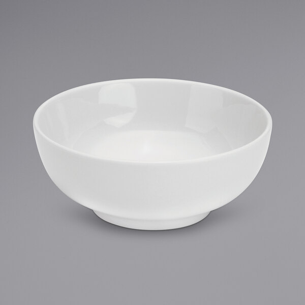 A Oneida Tundra warm white china cereal bowl.