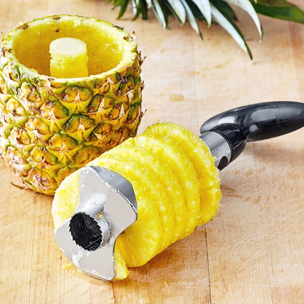 Ratcheting Pineapple Corer & Slicer