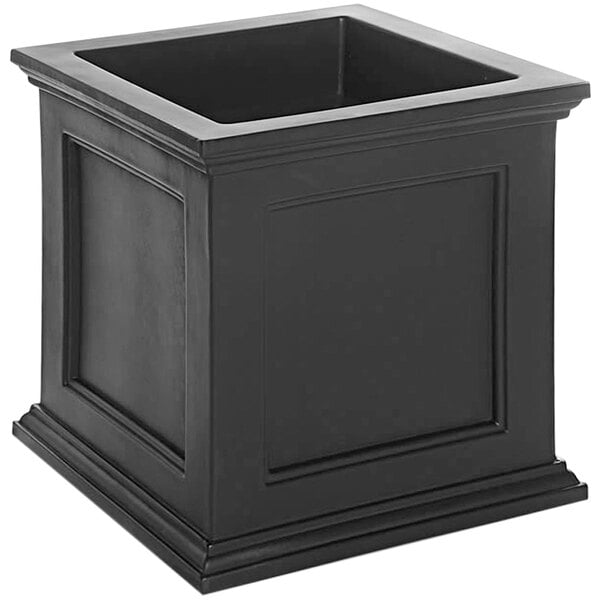 A black square Mayne Fairfield planter box.