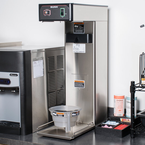 Bunn 36700.0009 TB3 3 Gallon Iced Tea Brewer with 29" Trunk 120V