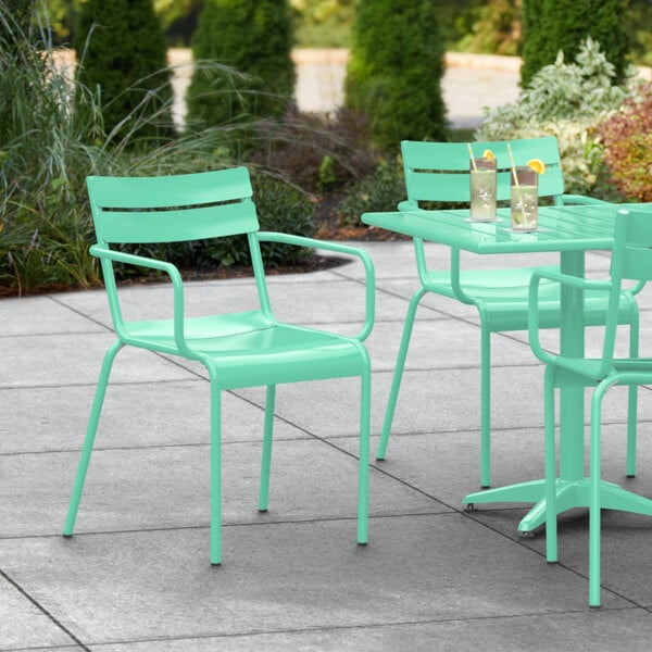 Mew Mew Ondraaglijk retort Lancaster Table & Seating Sea Foam Powder Coated Aluminum Outdoor Arm Chair